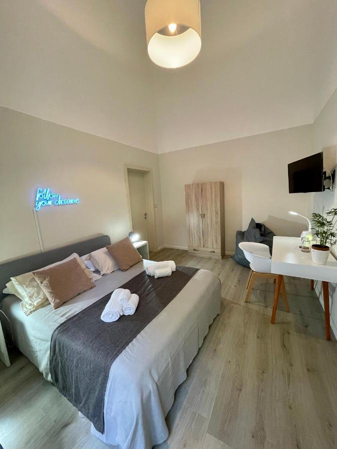 4 Balconi Rooms Paladini B&B E Appartamenti Lecce Dış mekan fotoğraf