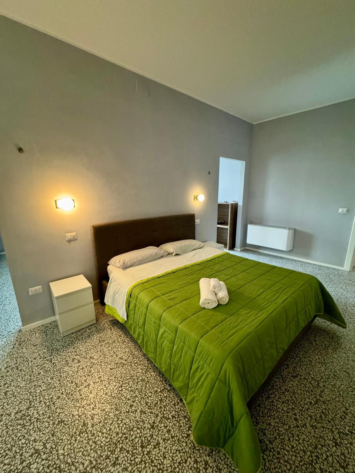 4 Balconi Rooms Paladini B&B E Appartamenti Lecce Dış mekan fotoğraf